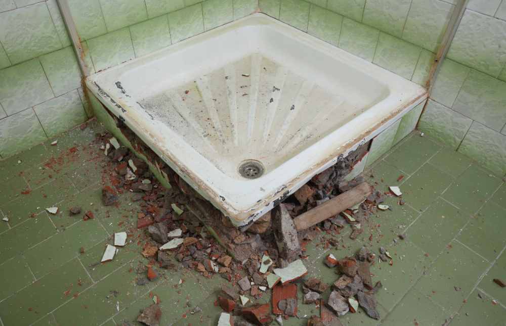 El seguro de hogar cubre los siniestros que se producen en nuestras casas, en ocasiones incluso algunos que ni sabíamos. ¿Está el plato de ducha entre ellos?