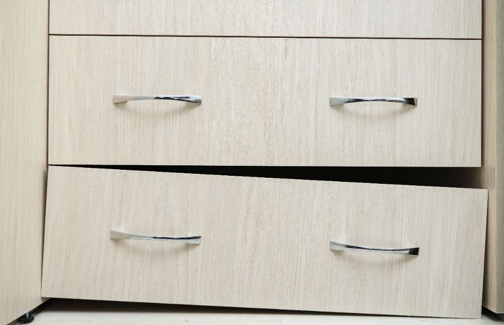 Porque ya no sean nuevos o por defecto de colocación, a veces los muebles de cocina se descuelgan. ¿Nos cubre esto el seguro de hogar? 