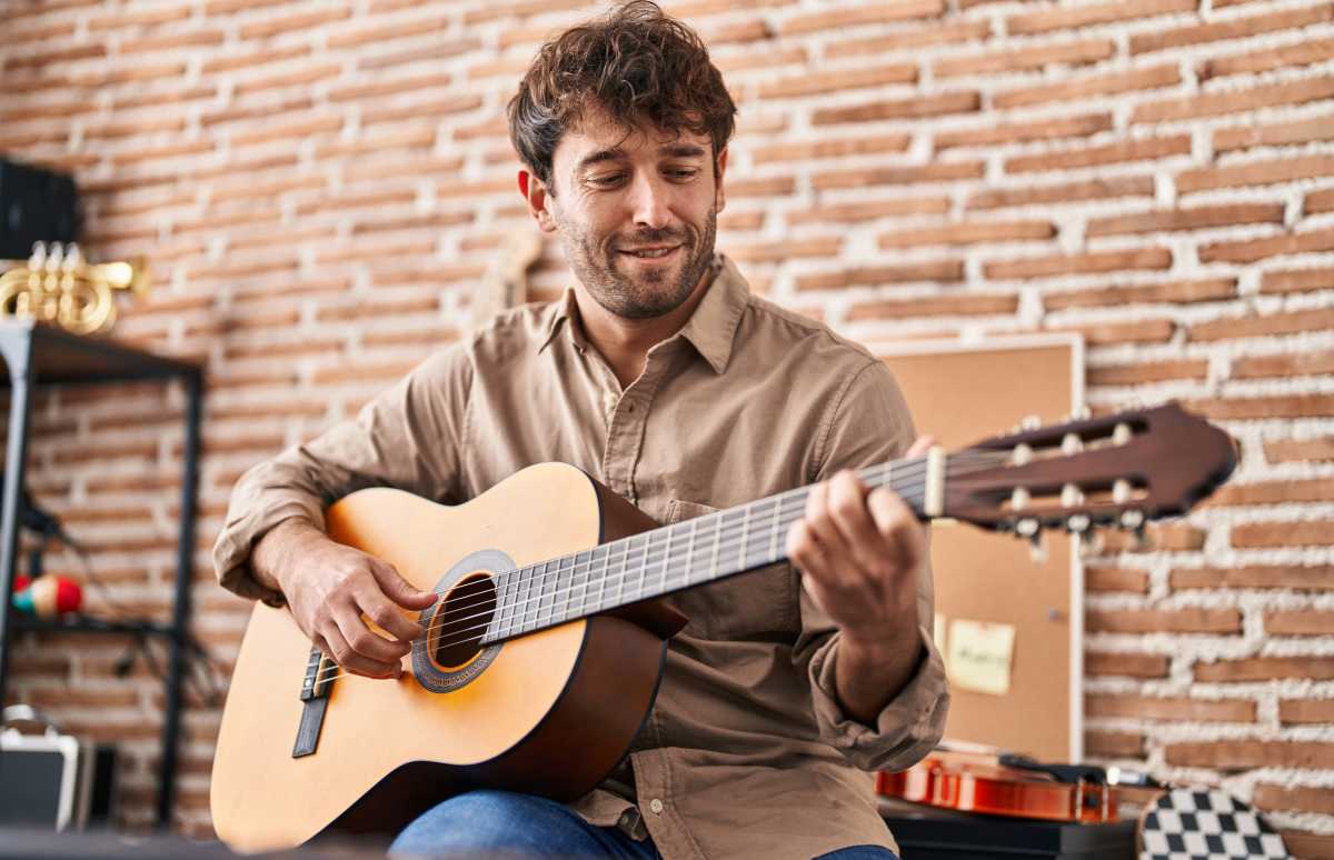 Si quieres asegurar tu nueva guitarra, estás tomando la opción perfecta para disfrutar de ella durante mucho tiempo. Habla con nosotros y encuentra tu seguro perfecto.