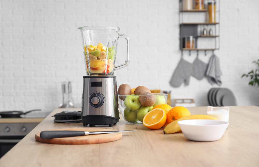 Con la llegada a nuestras vidas de batidos de proteínas, smoothies y salsas de todo tipo, tener una batidora es fundamental. ¿Necesitas arreglarla? Tienes un seguro para ello.