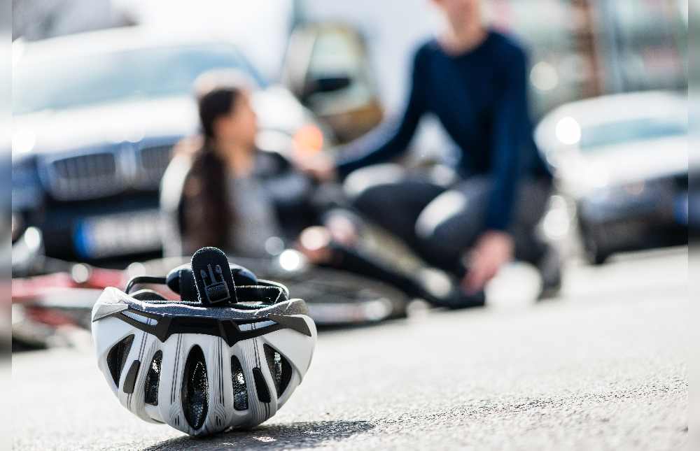 Con todos los ciclistas que pueblan las calles y las carreteras, las probabilidades de sufrir un accidente con uno de ellos son cada vez más altas. Lo que no sabemos es si nuestro seguro de coche, podría cubrir un accidente en bicicleta… vamos a averiguarlo.