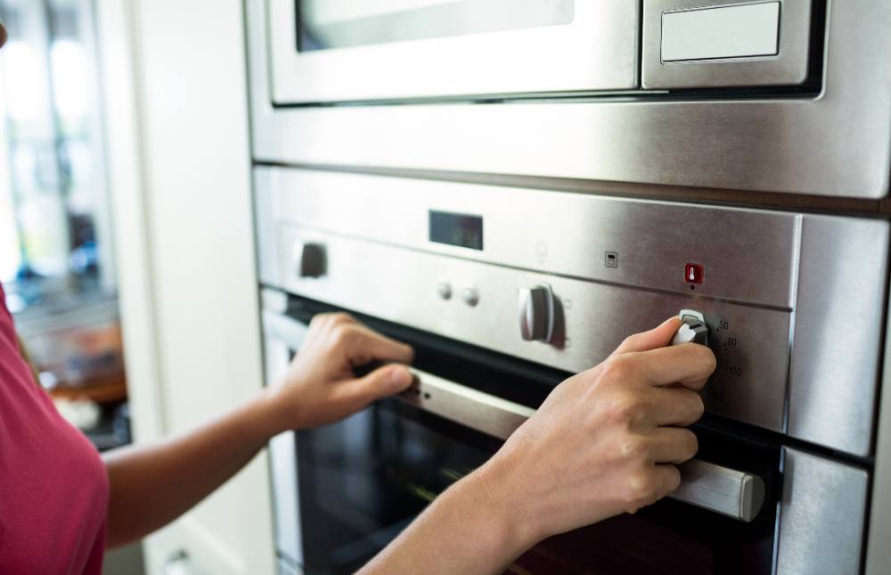 Quedarnos sin horno puede suponer un drama si somos unos cocinillas o si pensábamos hornear unas pizzas para ver el fútbol... Entérate de cómo puedes tenerlo siempre a punto.