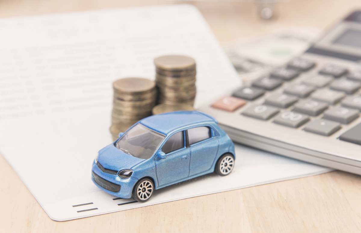 ¿Una vez al año, dos, trimestral o mensualmente? Te contamos las opciones que tienes para pagar el seguro de tu coche.