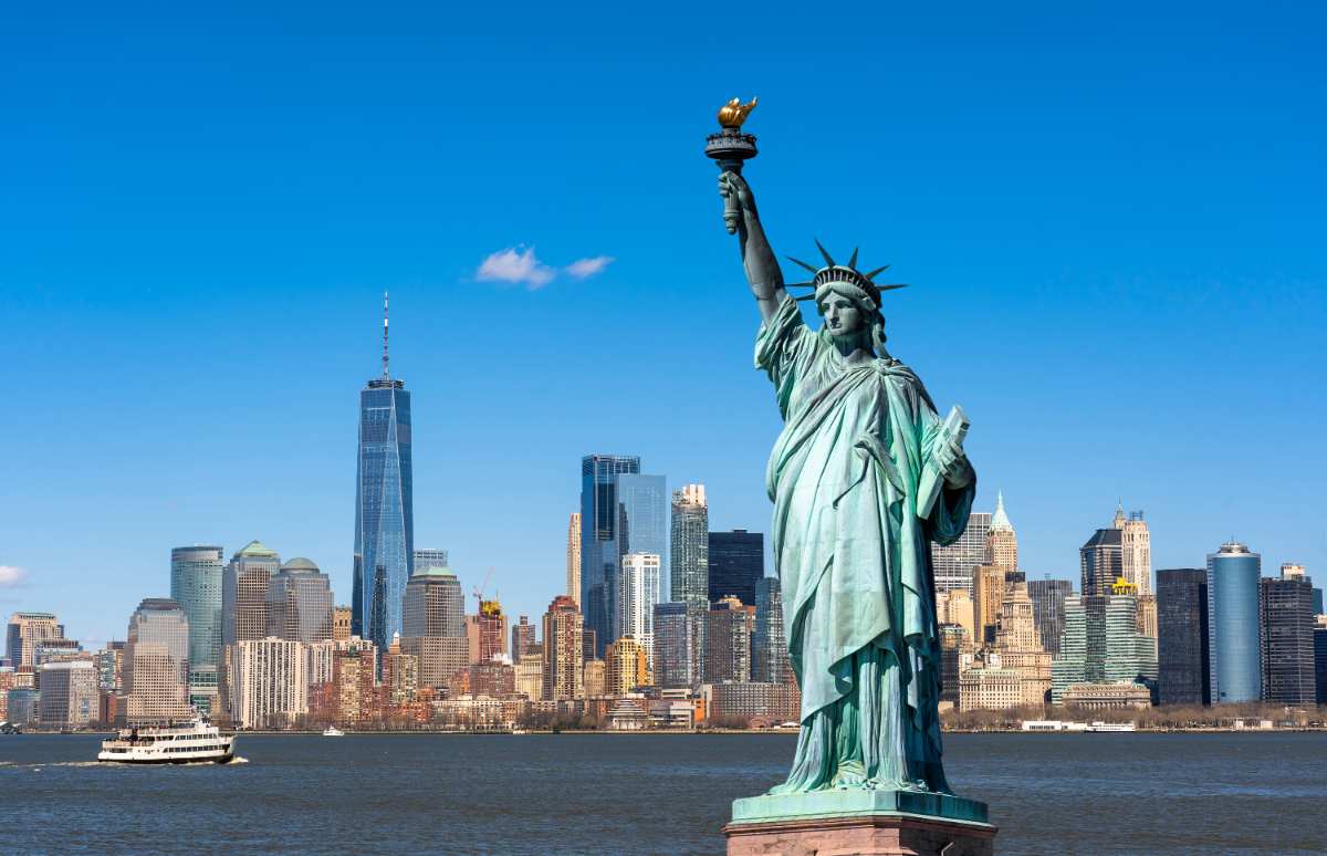 Nueva York, la ciudad de los sueños. Si vas a visitarla, duerme tranquilo llevando contigo un buen seguro de viaje.